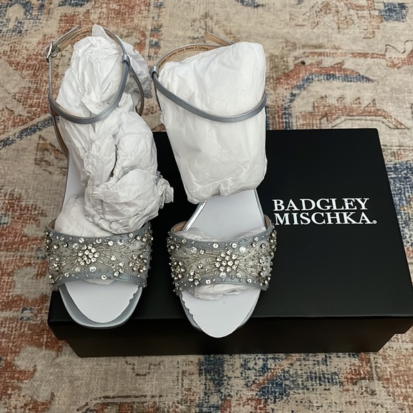 NWT-Badgley Mischka Women's Blaine Heeled Sandal, size 7.5, whisper blue satin - Picture 3 of 16